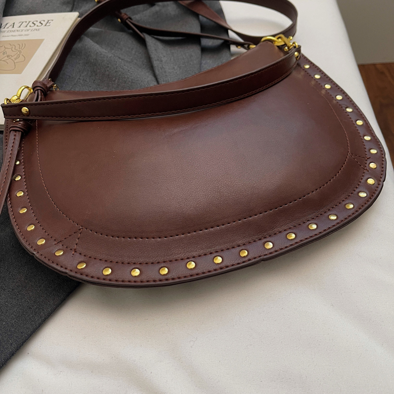 Vsper Retro Studded Underarm S - đánh giá và giá Luxury Quilted Bags